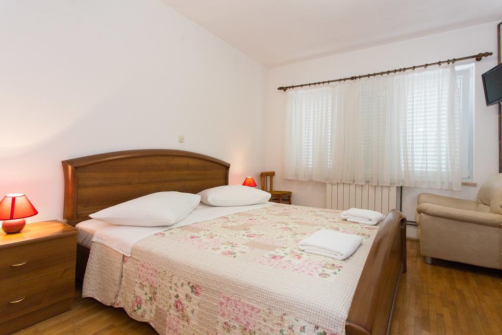 Bed & Breakfast Mario Krk Town Bilik gambar