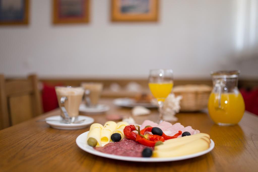 Bed & Breakfast Mario Krk Town Luaran gambar