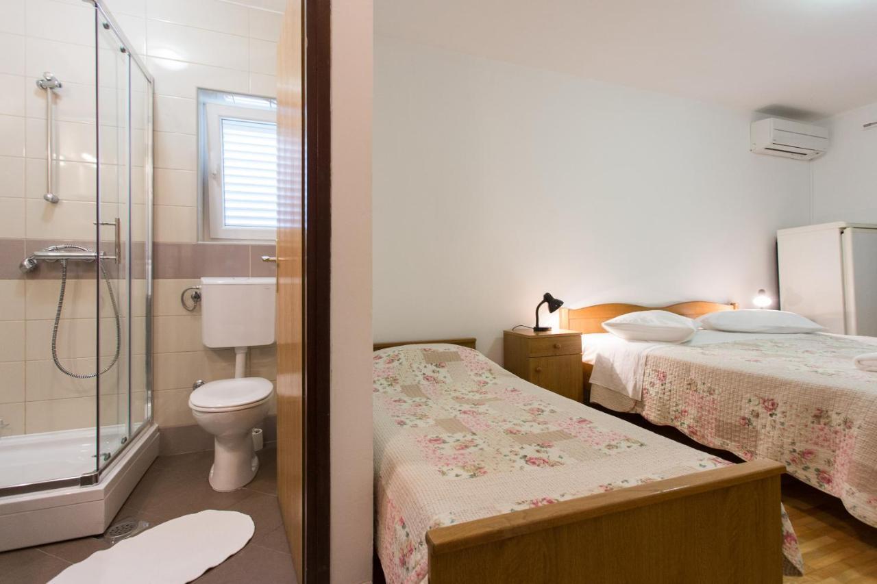 Bed & Breakfast Mario Krk Town Luaran gambar
